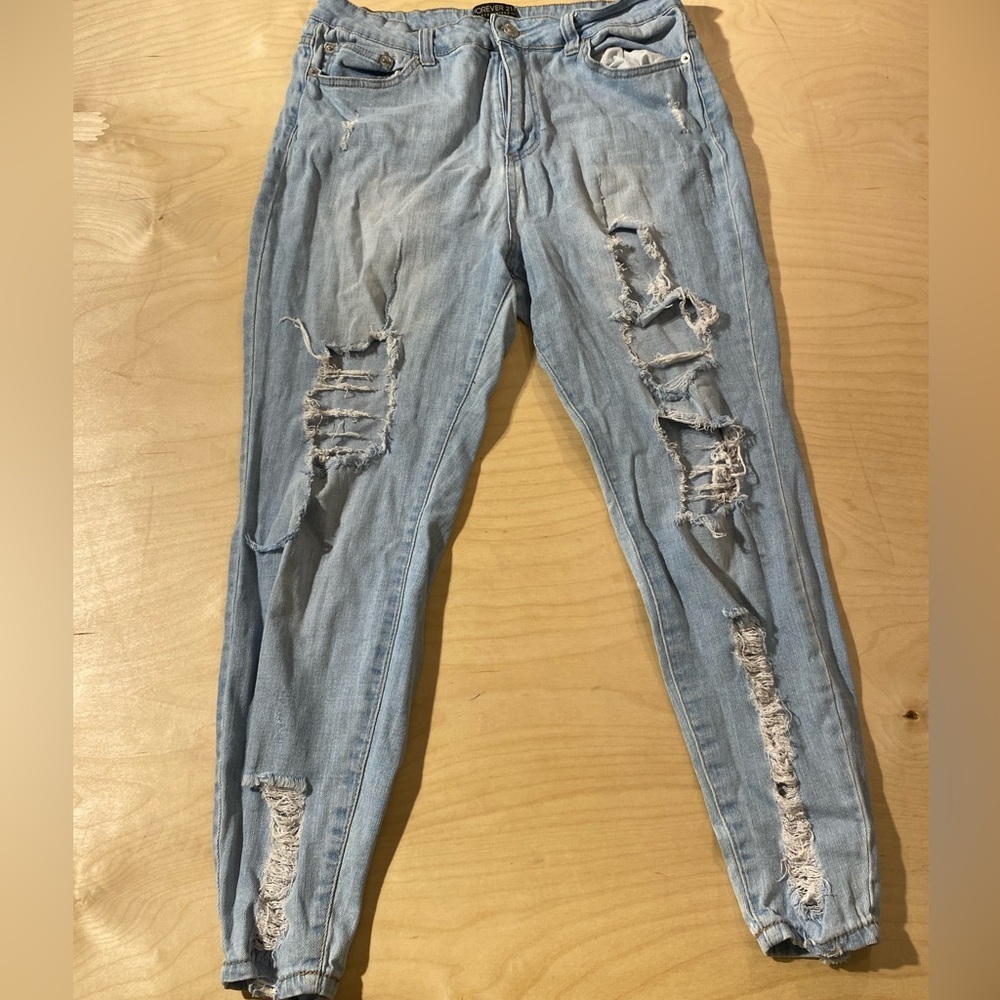 Forever 21 Distressed Ankle Jeans Size 16 (CM)